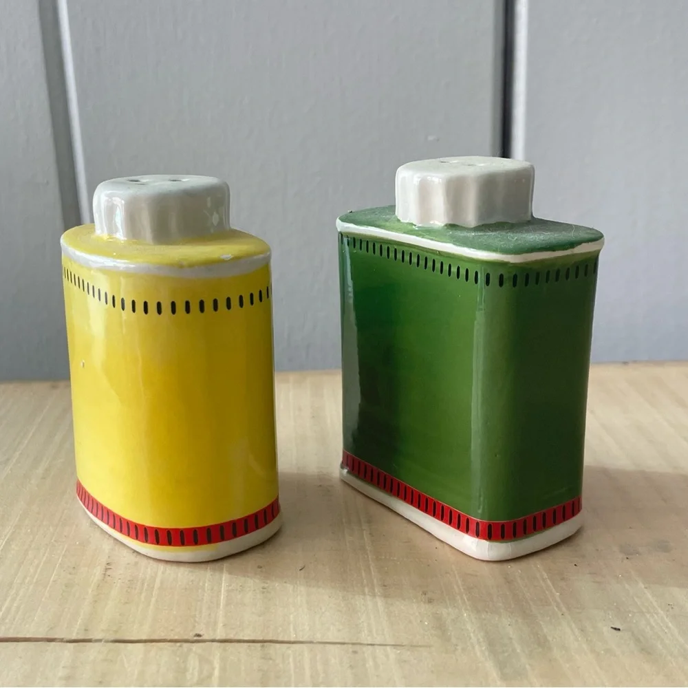 $10 SALE Vintage Salt & Pepper Shakers Set Retro Yellow Green Ceramic